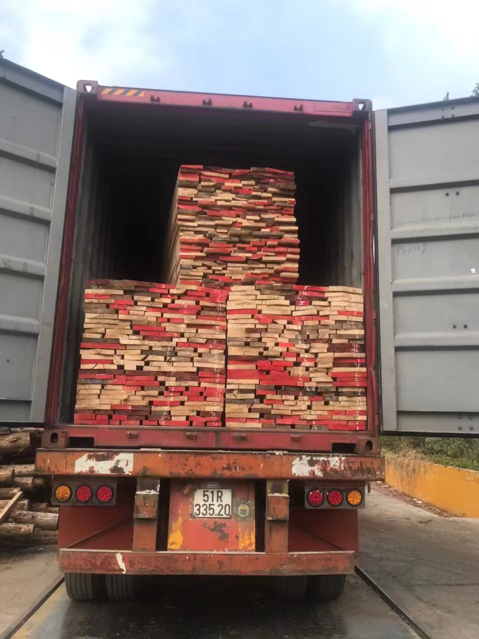 木材2.jpg 木材2.jpg