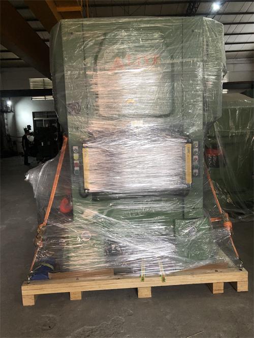 沖床.jpg 沖床.jpg