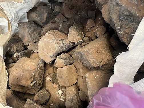 礦石.jpg 礦石.jpg